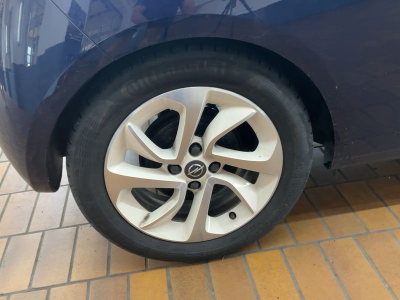 Opel Adam 1.4 120 Jahre 2019 – снимка 9