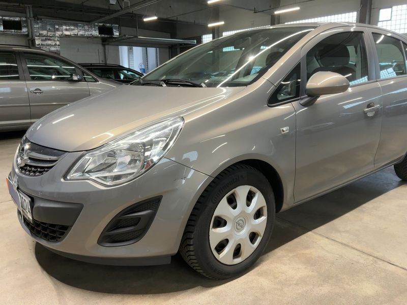 Opel Corsa 1.2 Edition 2013 – снимка 2