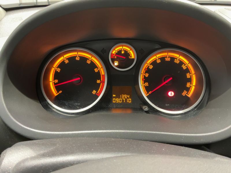 Opel Corsa 1.2 Edition 2013 – снимка 19