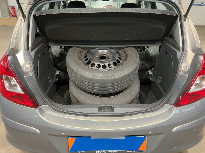 Opel Corsa 1.2 Edition 2013 – снимка 16
