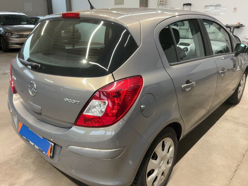 Opel Corsa 1.2 Edition 2013 – снимка 8