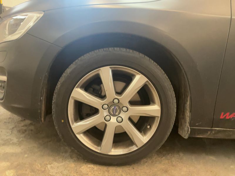 Volvo V60 2.0 D3 Momentum 2018 – снимка 3