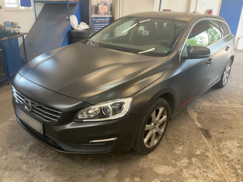 Volvo V60 2.0 D3 Momentum 2018 – снимка 1