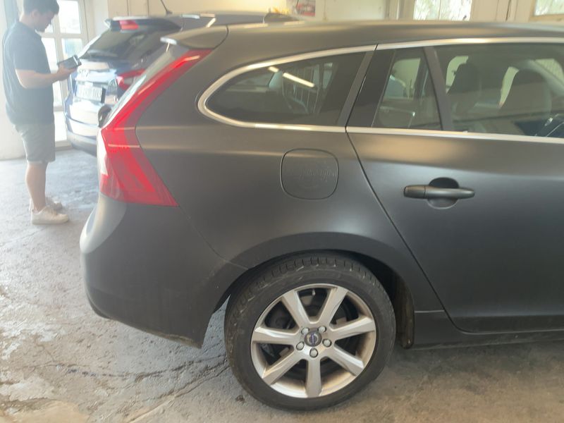 Volvo V60 2.0 D3 Momentum 2018 – снимка 8
