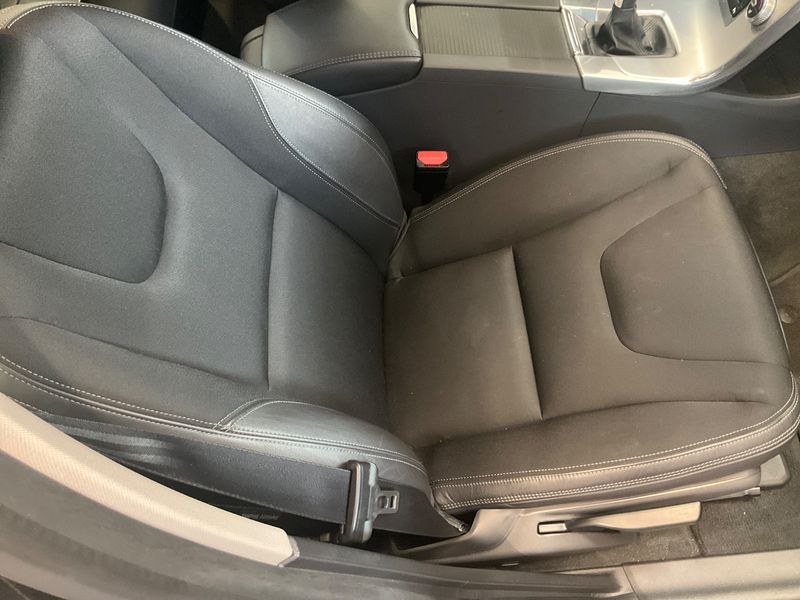 Volvo V60 2.0 D3 Momentum 2018 – снимка 24