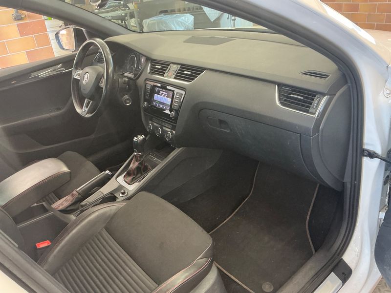 Skoda Octavia 2.0 TDI RS 2013 – снимка 27