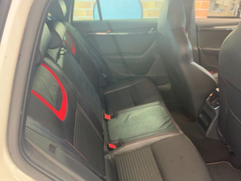 Skoda Octavia 2.0 TDI RS 2013 – снимка 20