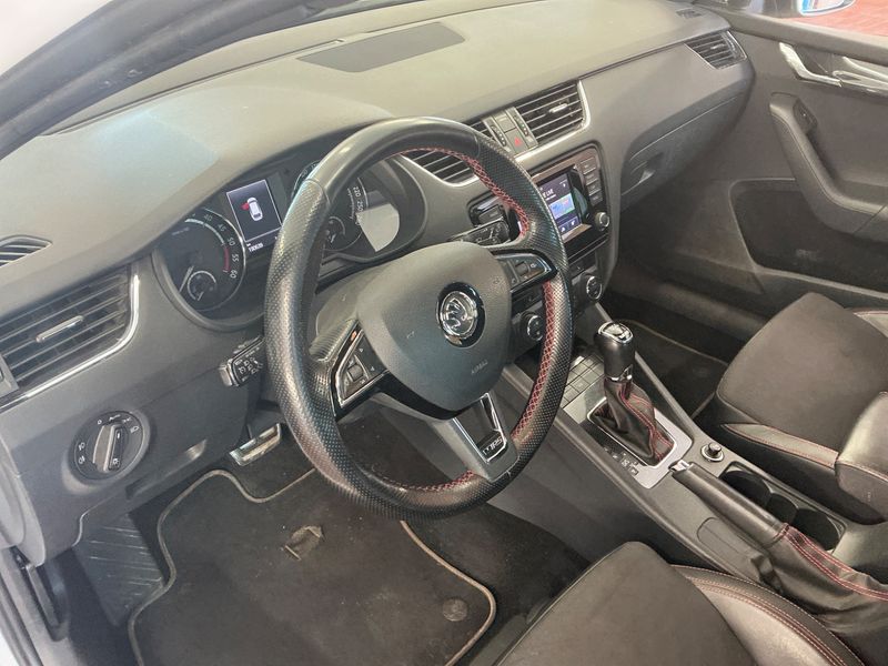 Skoda Octavia 2.0 TDI RS 2013 – снимка 28