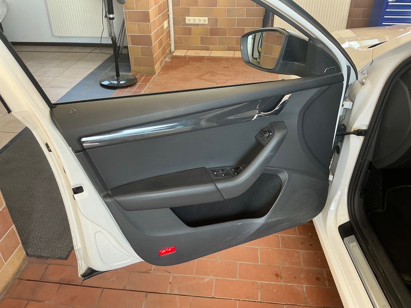 Skoda Octavia 2.0 TDI RS 2013 – снимка 23