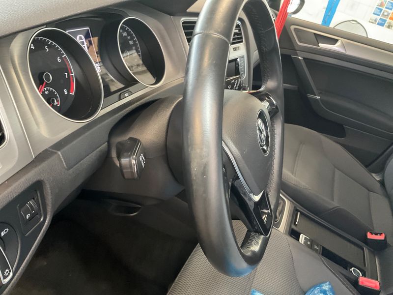 Volkswagen Golf VII 1.2 TSI Comfortline BlueMotion Tech 2014 – снимка 25