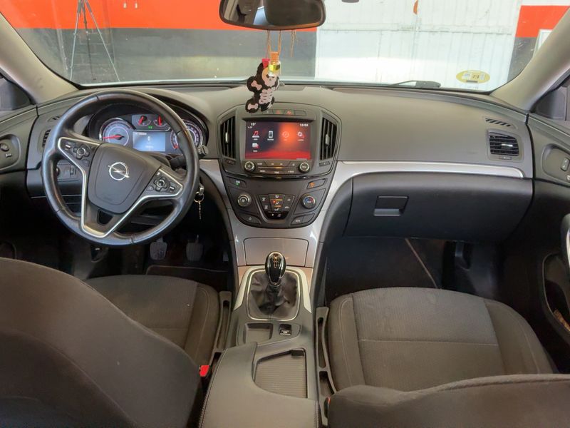Opel Insignia Sports Tourer 2.0 CDTI Selective 2015 – снимка 17