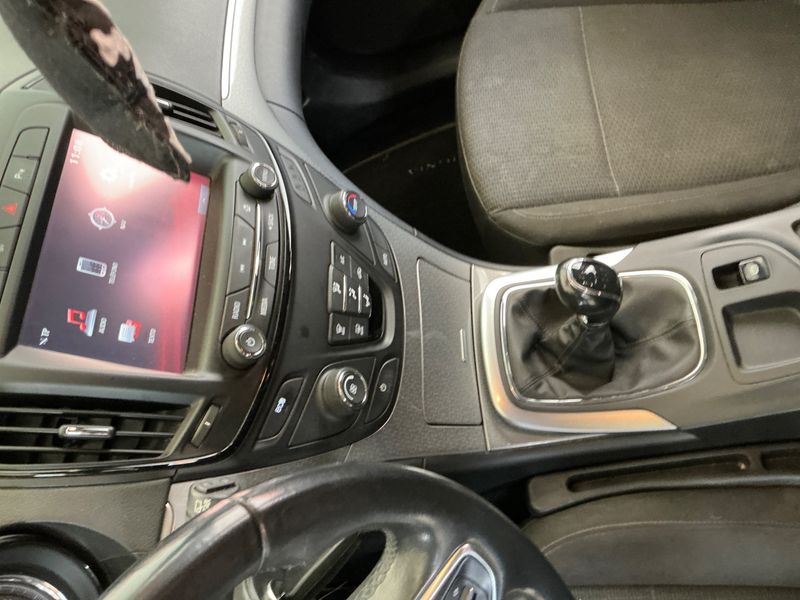 Opel Insignia Sports Tourer 2.0 CDTI Selective 2015 – снимка 30