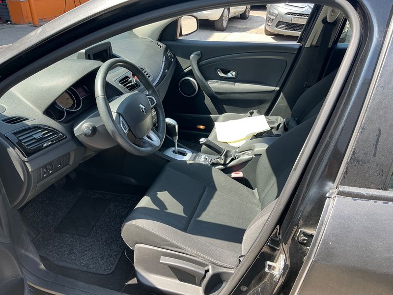 Renault Megane 1.5 dCi Expression 2012 – снимка 3