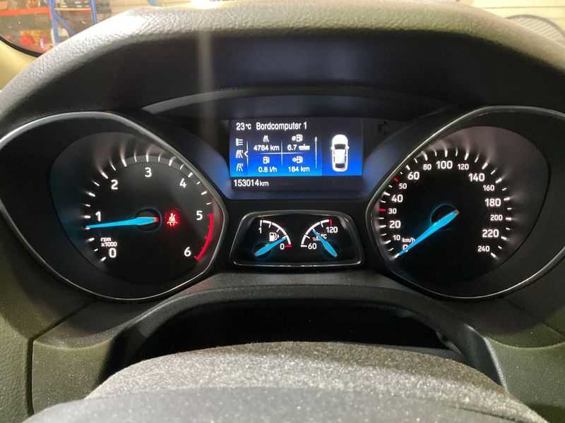 Ford Focus 1.5 TDCi Business 2014 – снимка 18