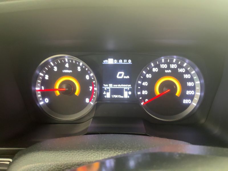 Ssangyong Tivoli 1.2 GDI Crystal 4x2 2022 – снимка 18