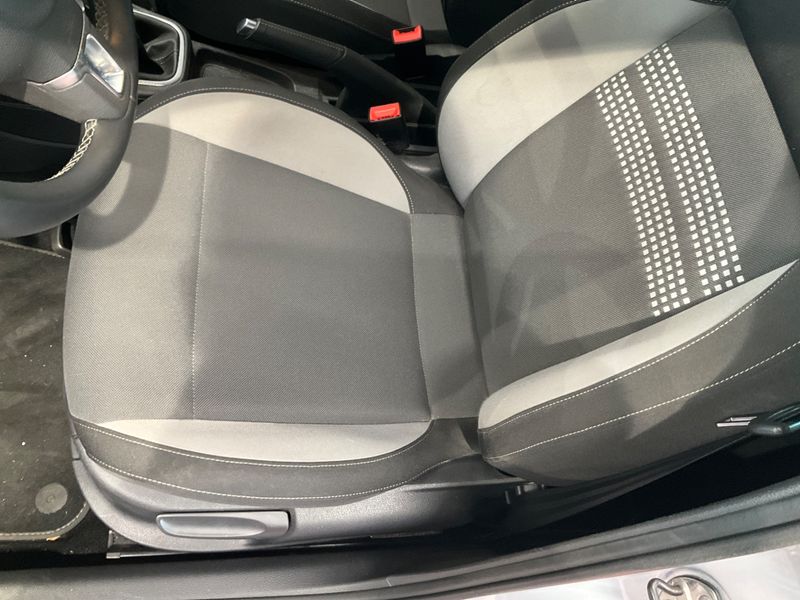 Volkswagen Polo 1.2 Life 2013 – снимка 30