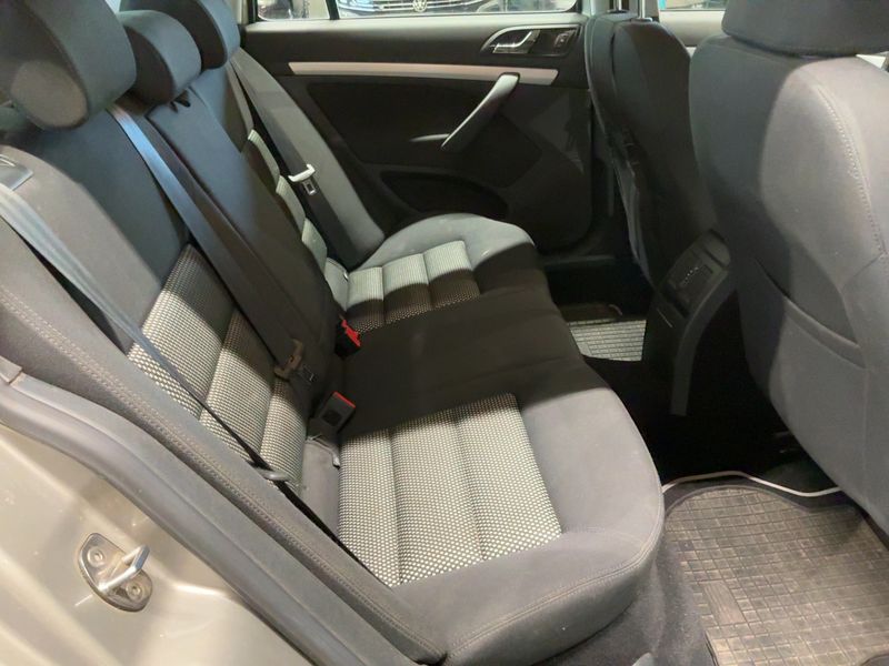 Skoda Octavia 1.8 TSI Scout 4x4 2011 – снимка 19