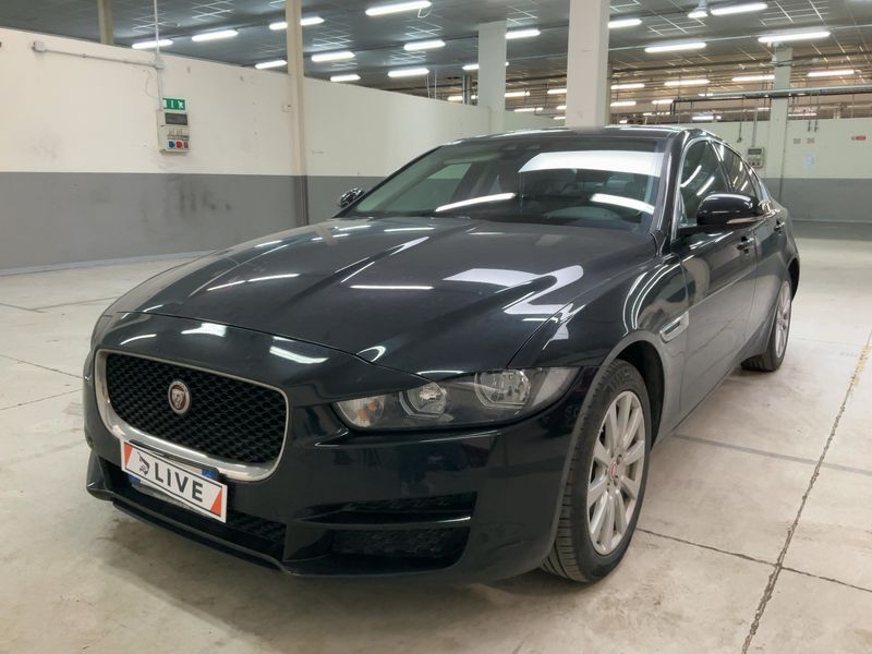 Jaguar XE 20d Pure AWD 2020 – снимка 1
