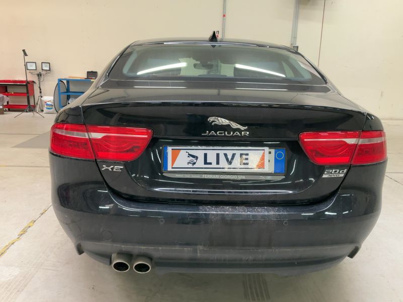 Jaguar XE 20d Pure AWD 2020 – снимка 7