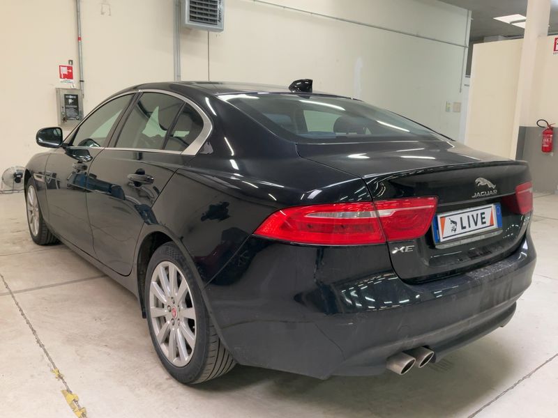 Jaguar XE 20d Pure AWD 2020 – снимка 6