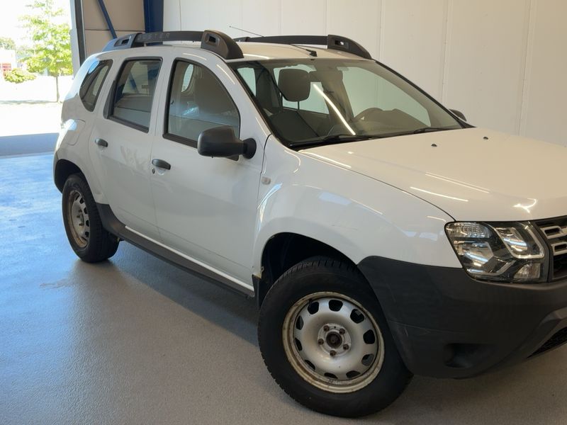 Dacia Duster 1.6 SCe Ambiance 4x2 2015 – снимка на щета