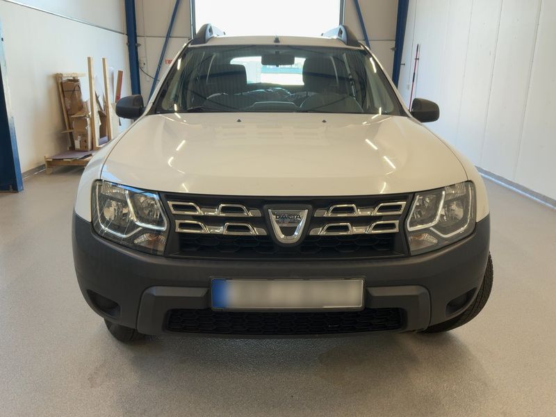 Dacia Duster 1.6 SCe Ambiance 4x2 2015 – снимка 9