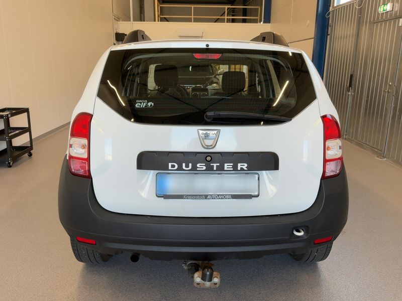 Dacia Duster 1.6 SCe Ambiance 4x2 2015 – снимка 5