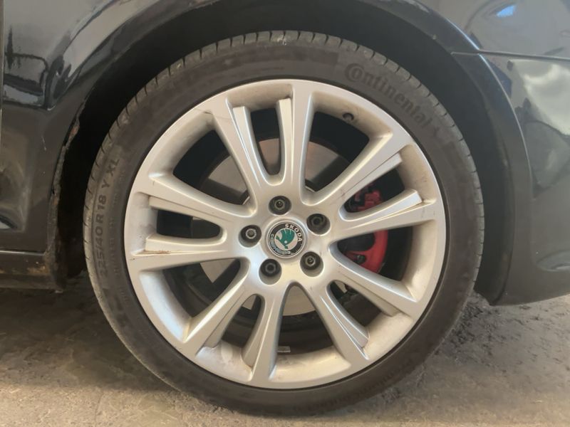 Skoda Octavia 2.0 TDI RS 2006 – снимка 11