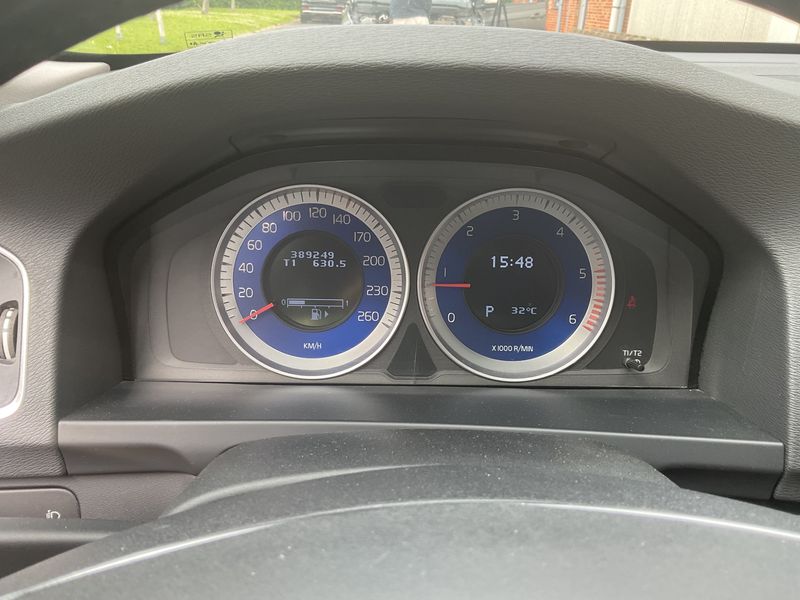 Volvo V60 2.0 D4 R-Design 2012 – снимка 4