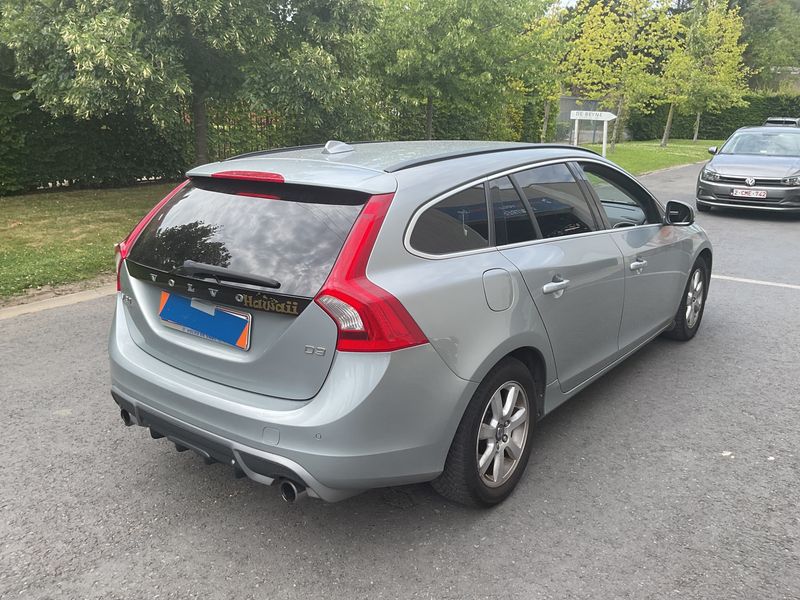 Volvo V60 2.0 D4 R-Design 2012 – снимка 2