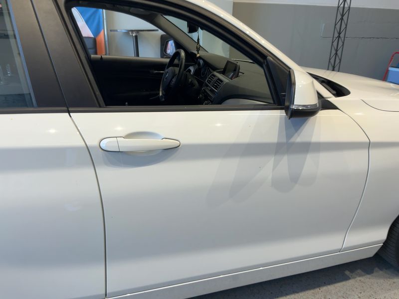 BMW 1er 118i Advantage 2016 – снимка 10