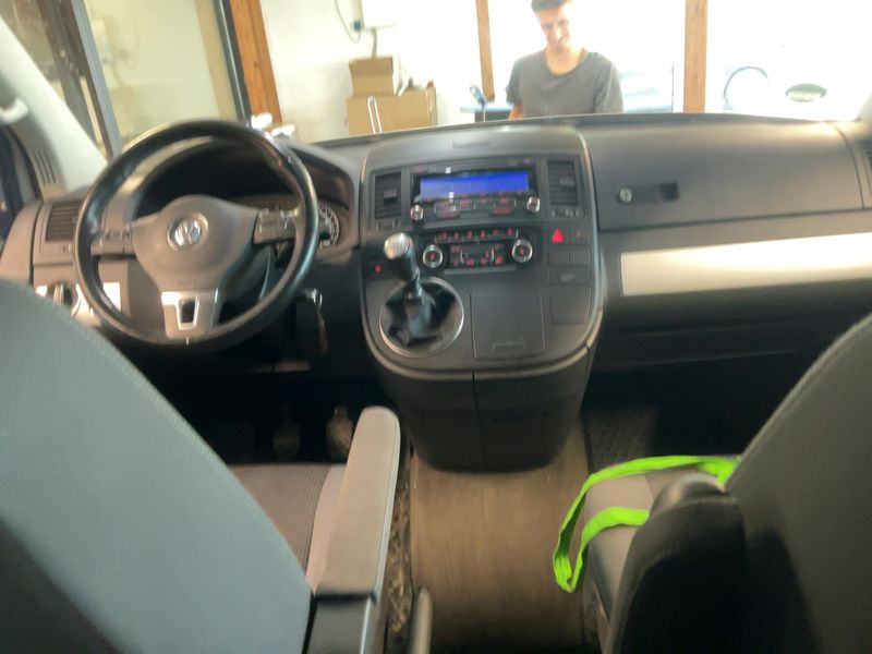 Volkswagen T5 Multivan 2.0 TDI Team 4Motion 2011 – снимка 18