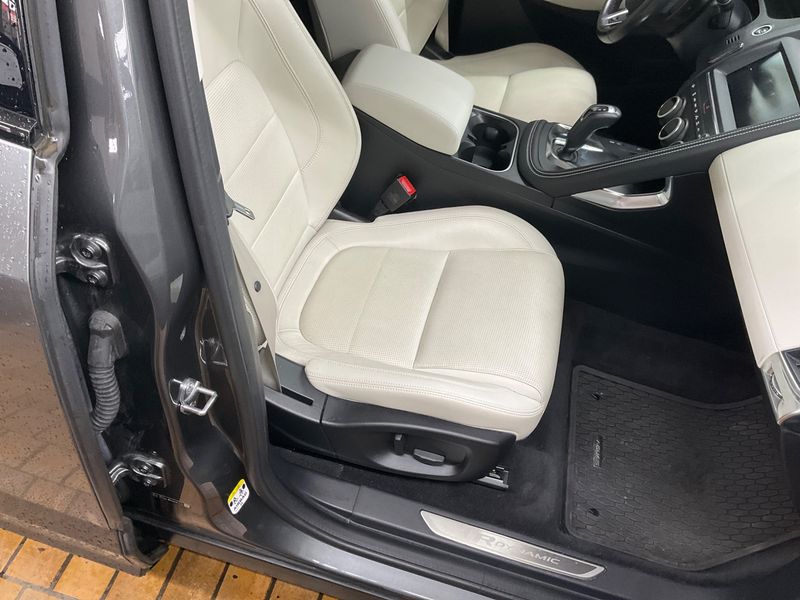 Jaguar E-Pace P200 R-Dynamic S AWD 2020 – снимка 29