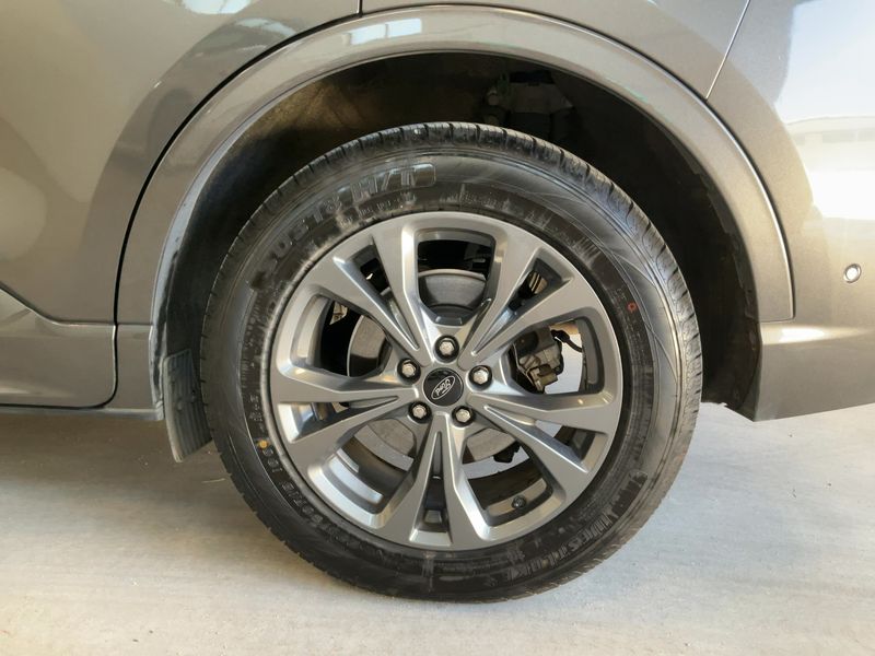 Ford Kuga 2.5 Plug-in Hybrid ST-Line X 2022 – снимка 5