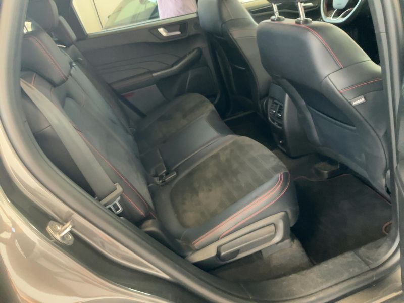 Ford Kuga 2.5 Plug-in Hybrid ST-Line X 2022 – снимка 19