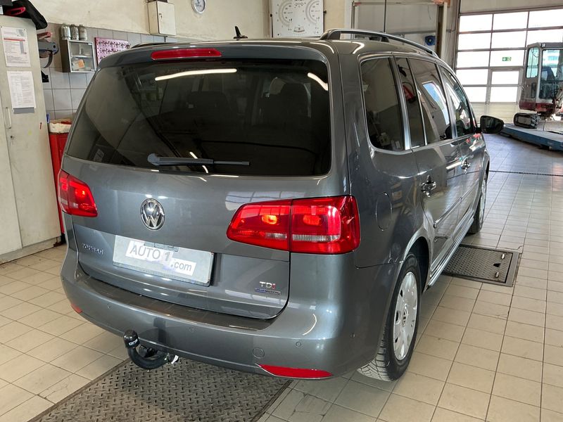 Volkswagen Touran 1.6 TDI Comfortline BlueMotion Tech 2010 – снимка 2