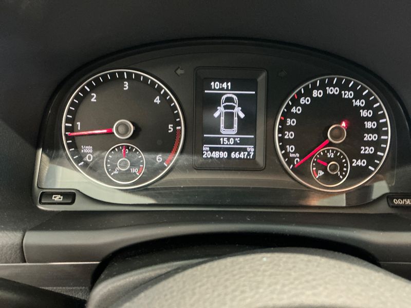 Volkswagen Touran 1.6 TDI Comfortline BlueMotion Tech 2010 – снимка 4