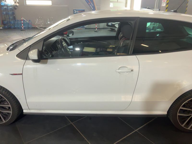 Volkswagen Polo 1.8 TSI GTI BlueMotion Tech 2015 – снимка 4