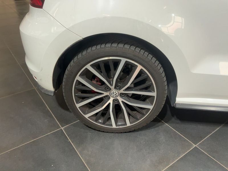 Volkswagen Polo 1.8 TSI GTI BlueMotion Tech 2015 – снимка 9