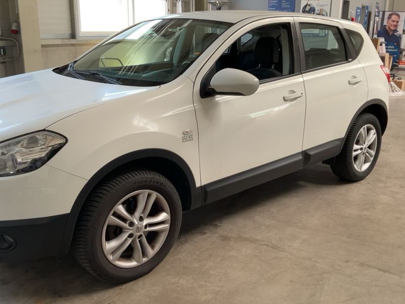 Nissan Qashqai 1.6 dCi Acenta 2012 – снимка 2