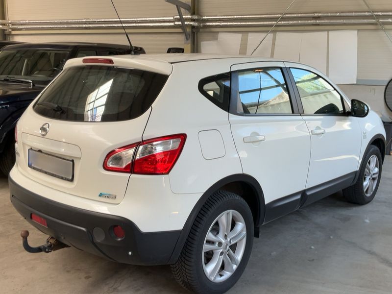 Nissan Qashqai 1.6 dCi Acenta 2012 – снимка 8