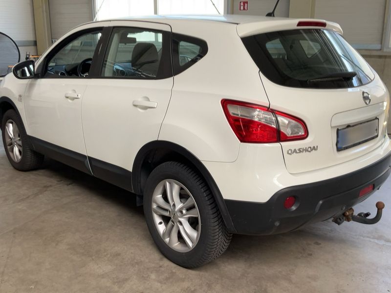 Nissan Qashqai 1.6 dCi Acenta 2012 – снимка 6