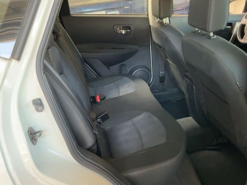 Nissan Qashqai 1.6 dCi Acenta 2012 – снимка 19