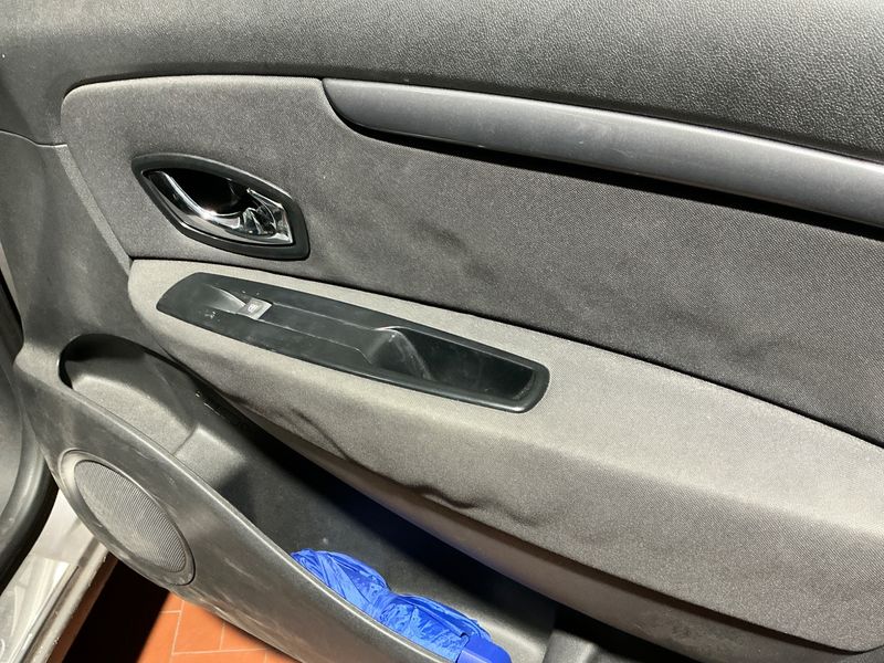 Renault Scenic 1.5 dCi Limited 2015 – снимка 22
