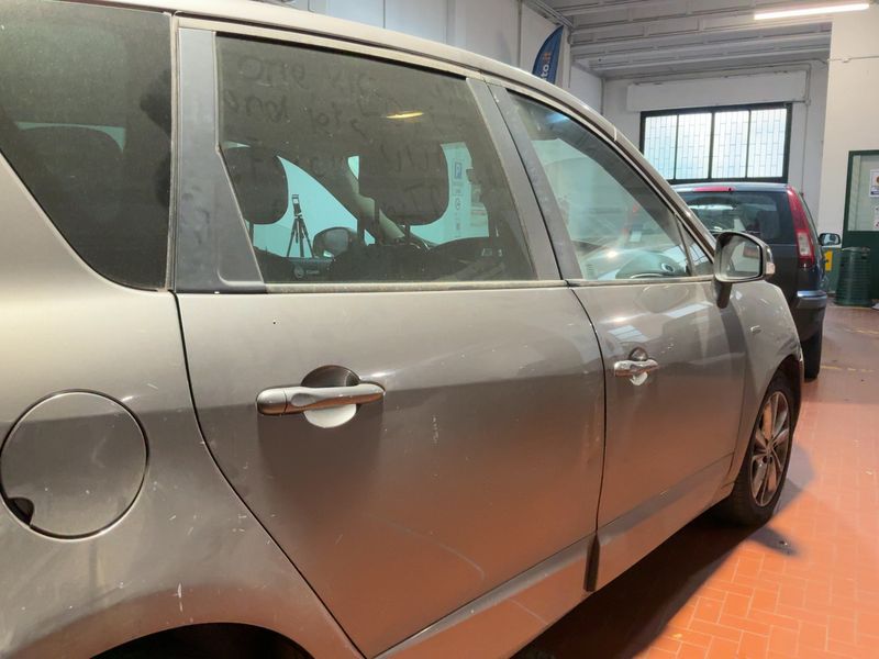 Renault Scenic 1.5 dCi Limited 2015 – снимка 10