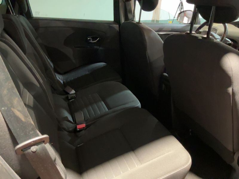 Renault Scenic 1.5 dCi Limited 2015 – снимка 19