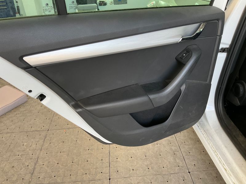 Skoda Octavia 2.0 TDI Edition 2015 – снимка 29