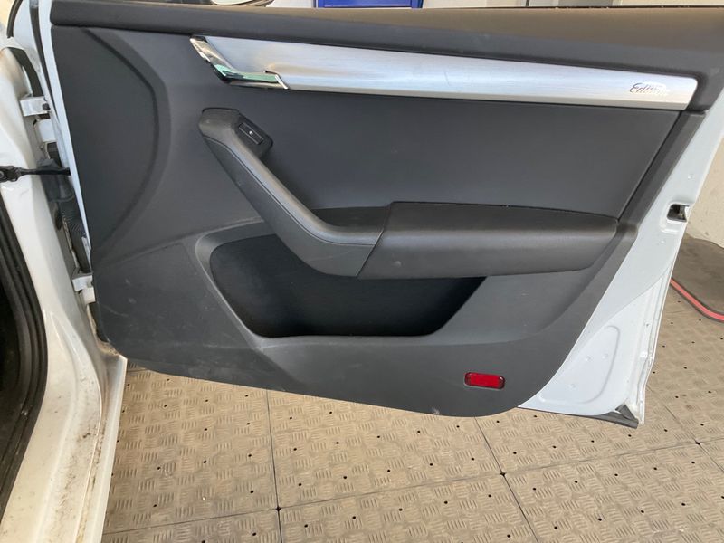 Skoda Octavia 2.0 TDI Edition 2015 – снимка 27