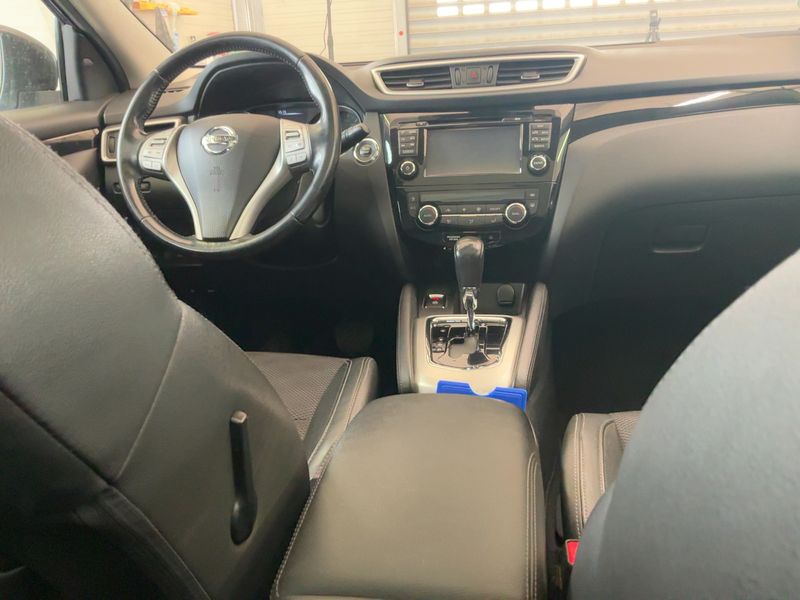 Nissan Qashqai 1.6 dCi Tekna 2015 – снимка 17