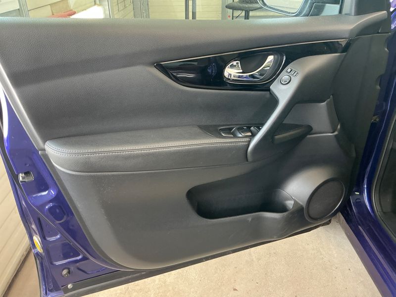 Nissan Qashqai 1.6 dCi Tekna 2015 – снимка 27